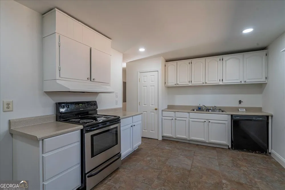 102 Beaverdam Creek RD Winterville, GA 30683