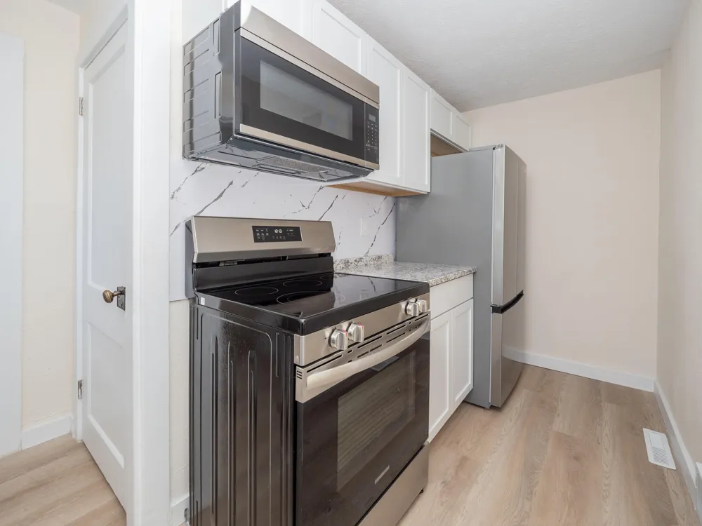 2206 Clarence Drive Portage, MI 49002