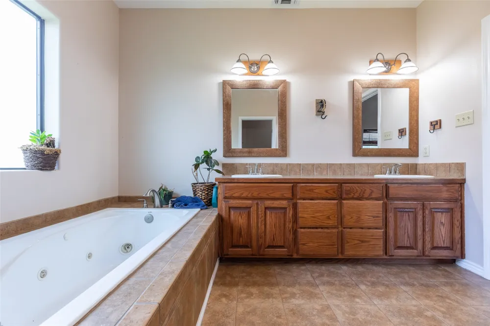 523 S Hays Road Clyde, TX 79510