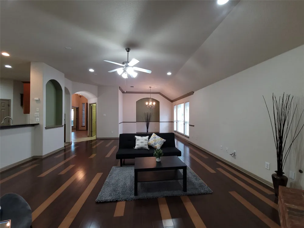 10028 Lisi Anne Drive Austin, TX 78717