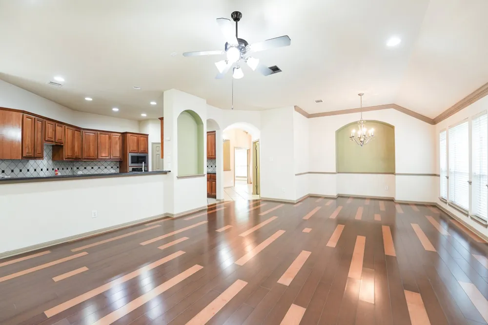 10028 Lisi Anne Drive Austin, TX 78717