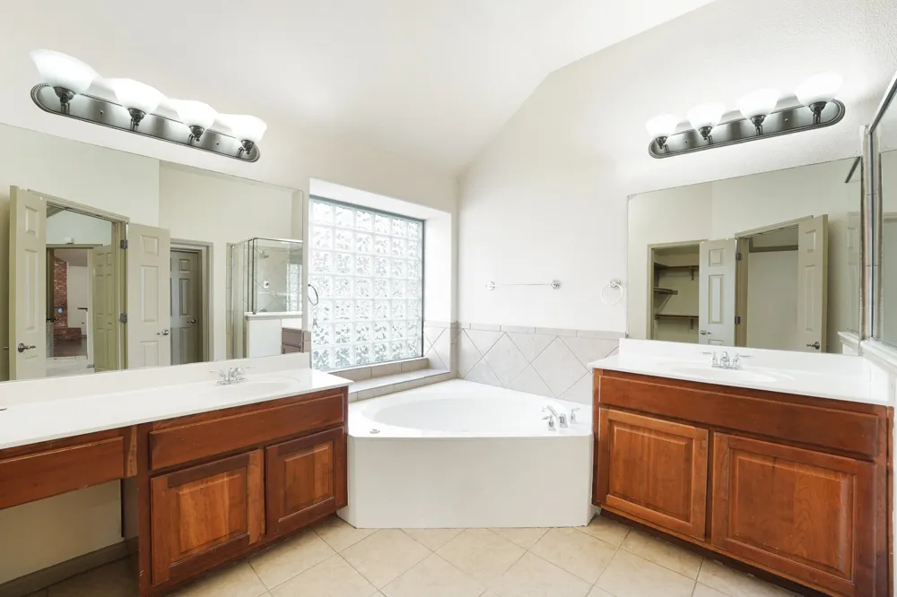 10028 Lisi Anne Drive Austin, TX 78717