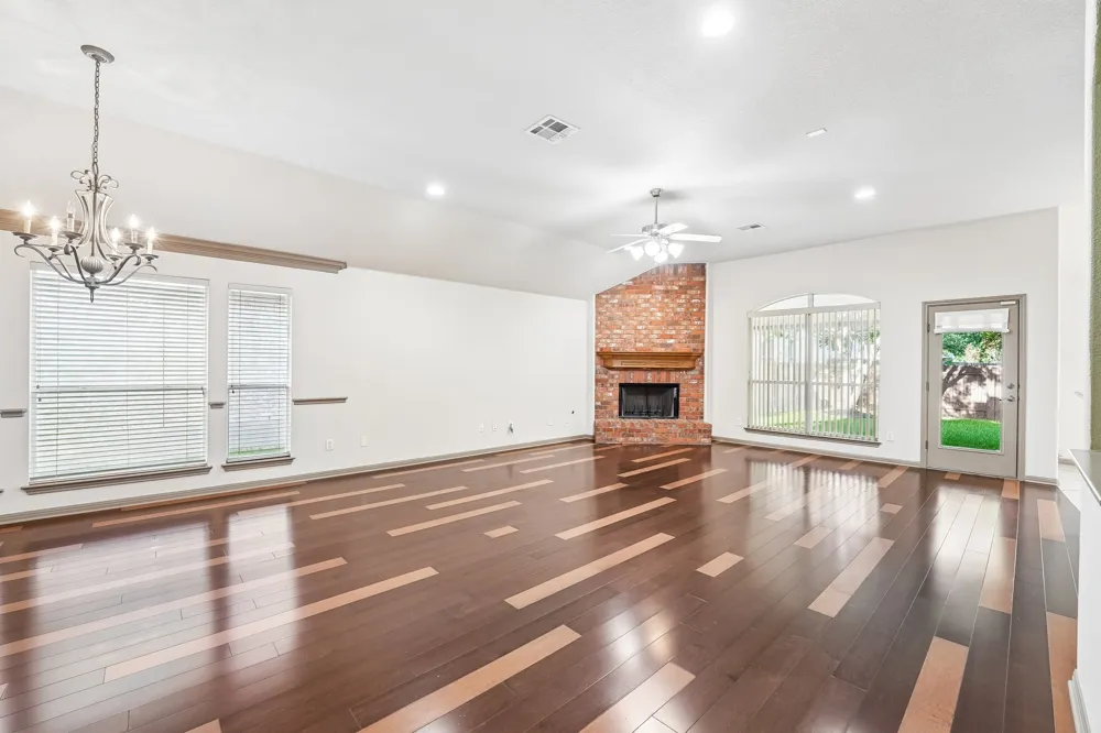 10028 Lisi Anne Drive Austin, TX 78717