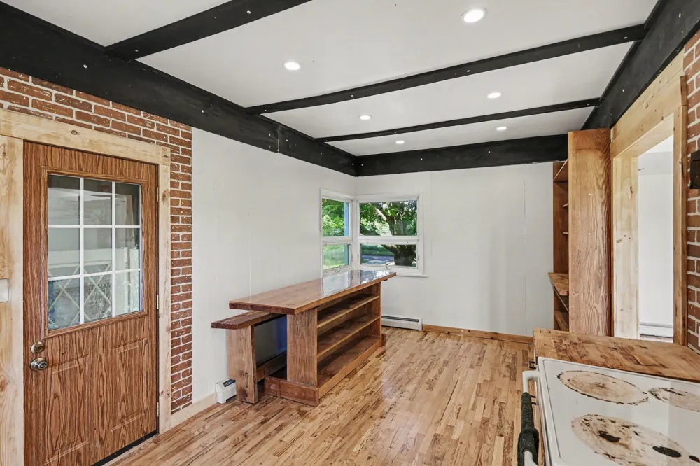 6923 Young Road Bellevue, MI 49021