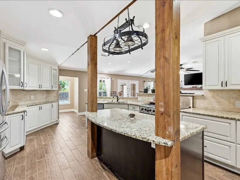 200 Timberlane Terrace Euless, TX 76039