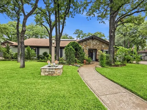 200 Timberlane Terrace