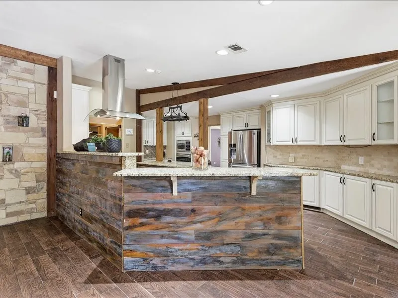 200 Timberlane Terrace Euless, TX 76039