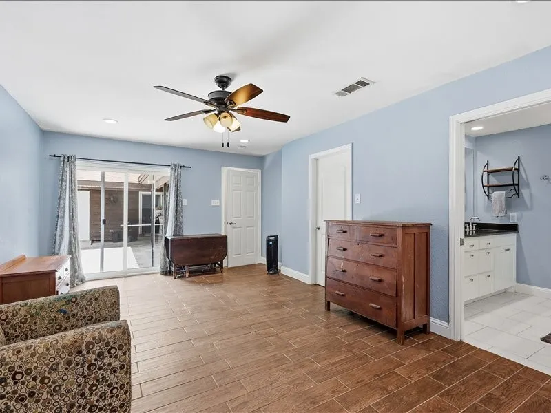 200 Timberlane Terrace Euless, TX 76039