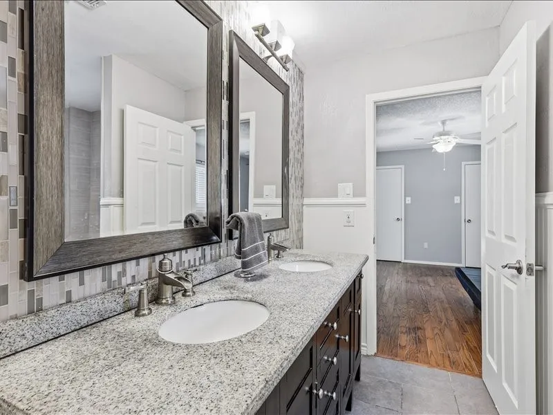 200 Timberlane Terrace Euless, TX 76039