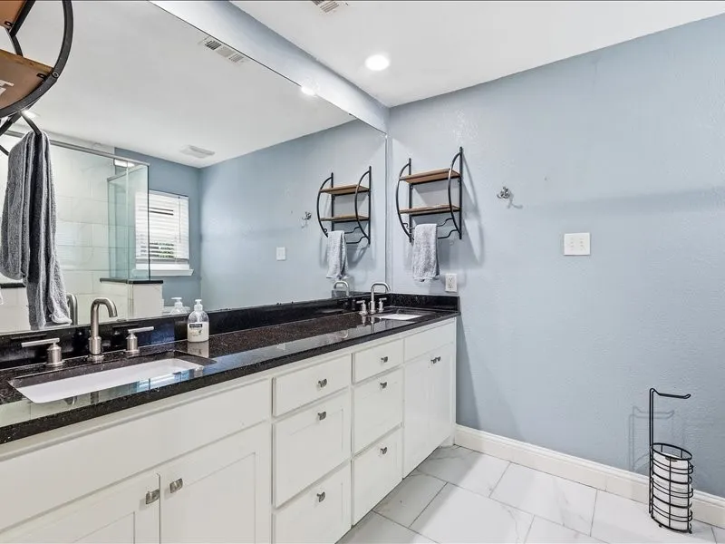 200 Timberlane Terrace Euless, TX 76039