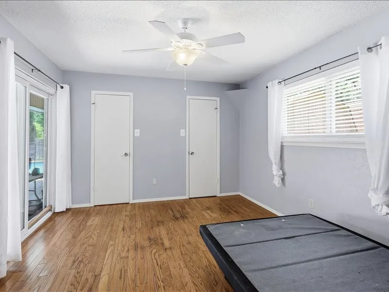 200 Timberlane Terrace Euless, TX 76039
