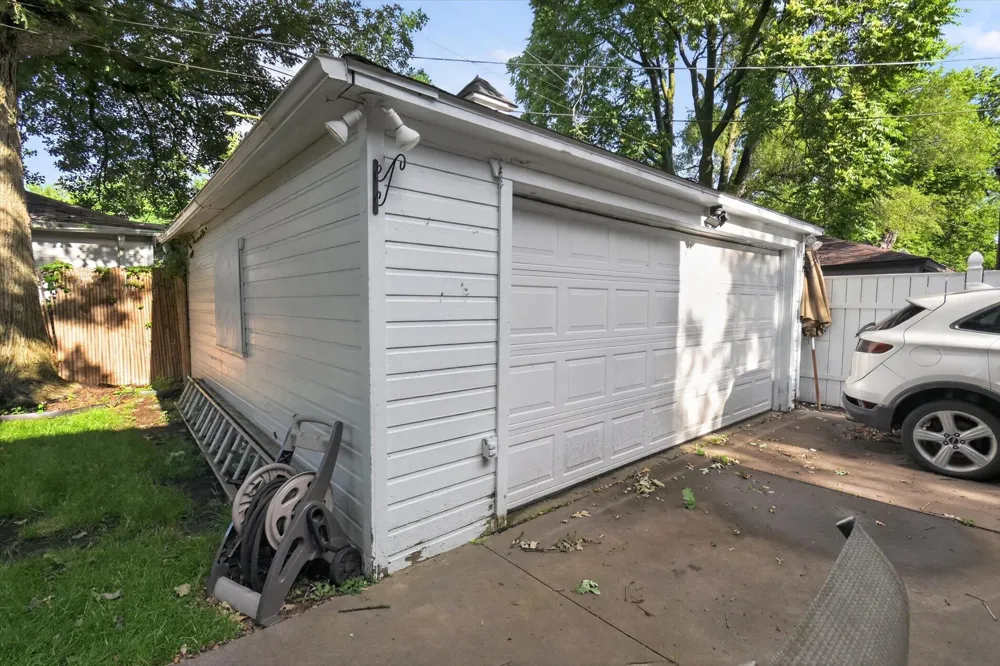 9884 W Outer Drive W Detroit, MI 48223