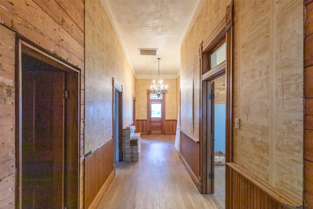 601 W 3rd Street Baird, TX 79504