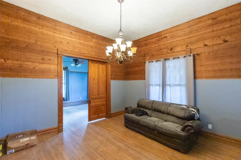 601 W 3rd Street Baird, TX 79504