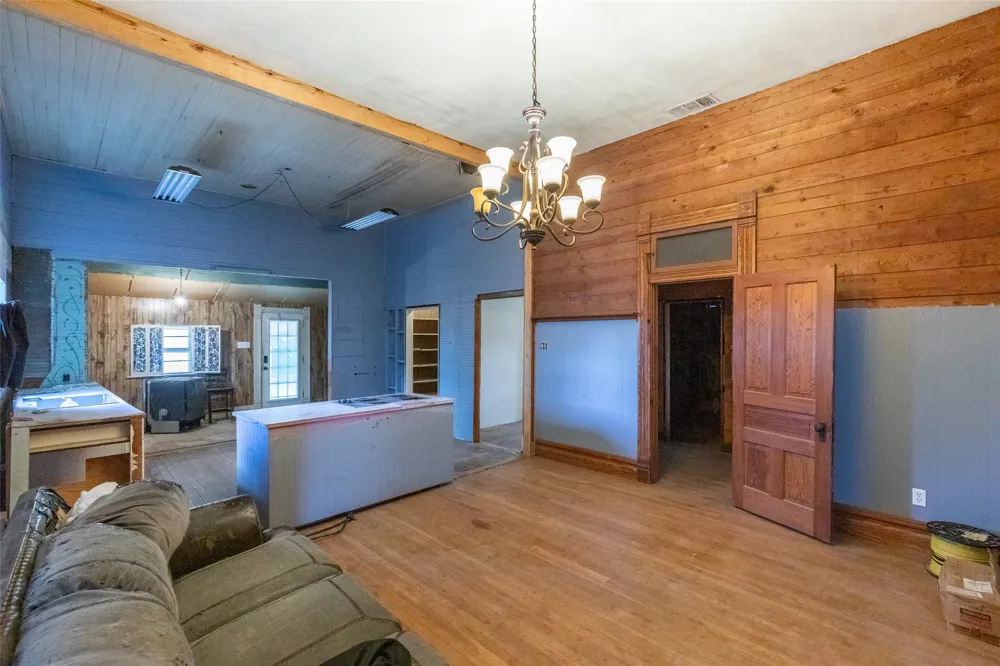 601 W 3rd Street Baird, TX 79504