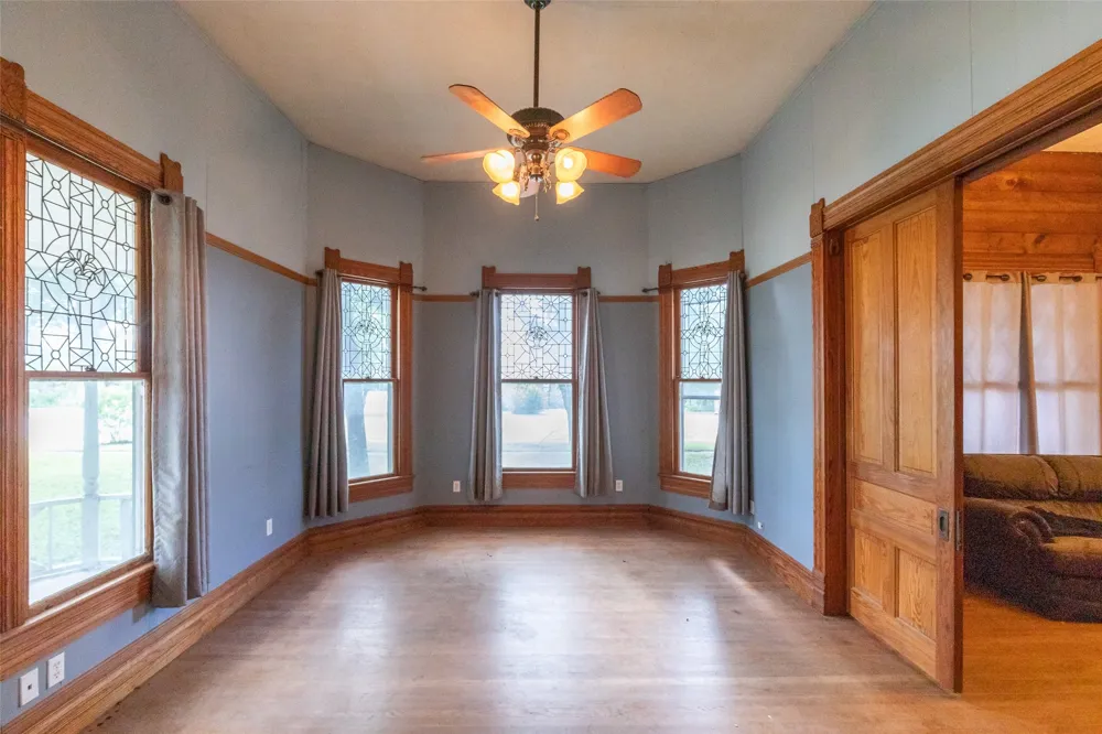 601 W 3rd Street Baird, TX 79504