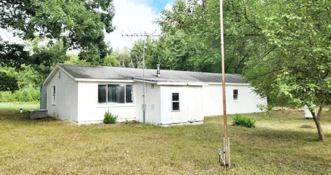 383 W 8 Mile Road