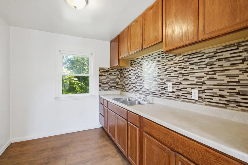 182 Summit Street Pontiac, MI 48342