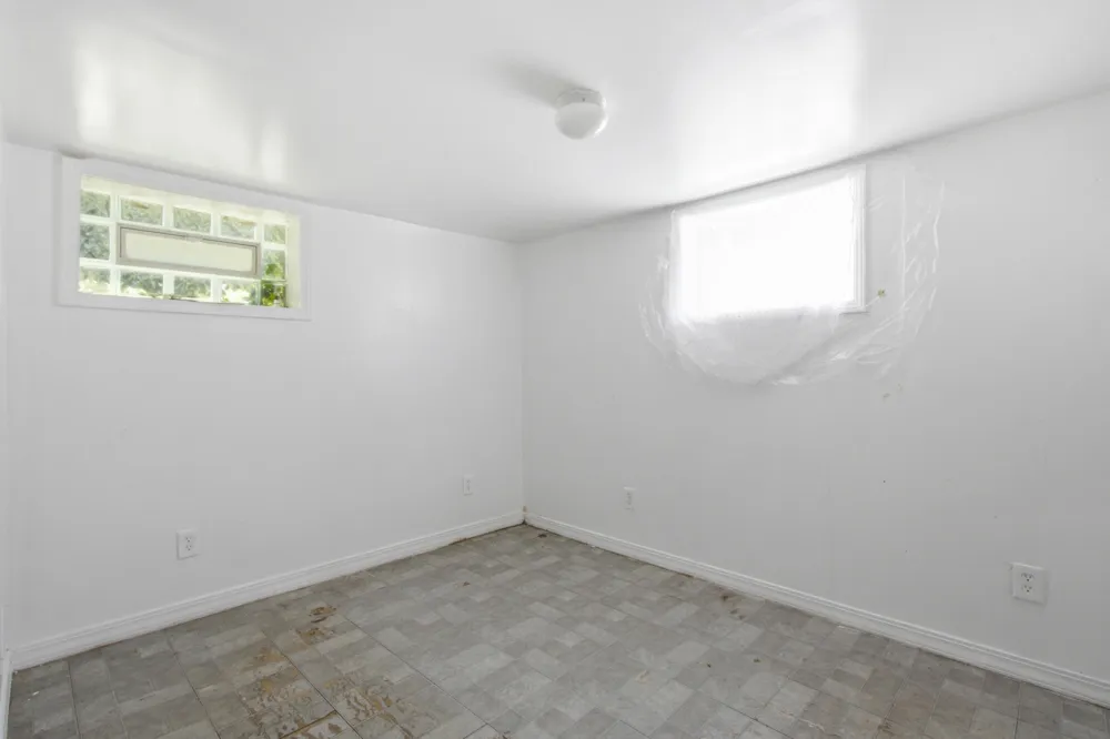 182 Summit Street Pontiac, MI 48342