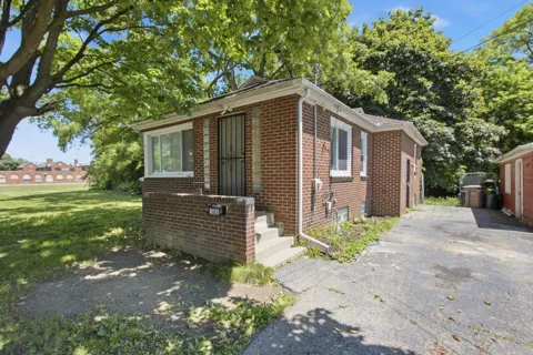 182 Summit Street