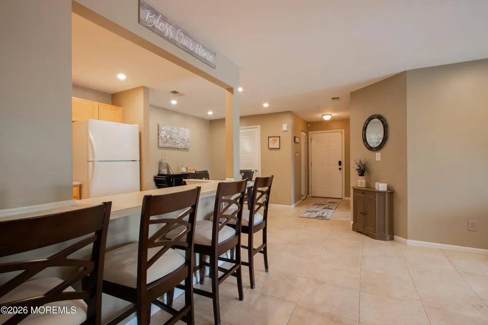 414 Wedgewood Circle #25 Belford, NJ 07718