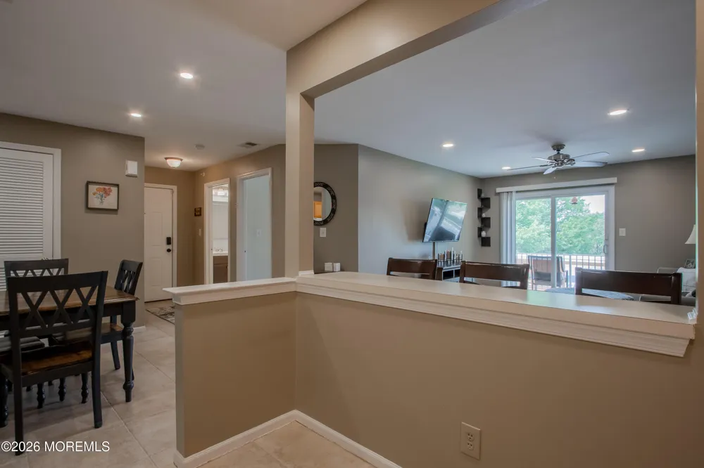 414 Wedgewood Circle #25 Belford, NJ 07718