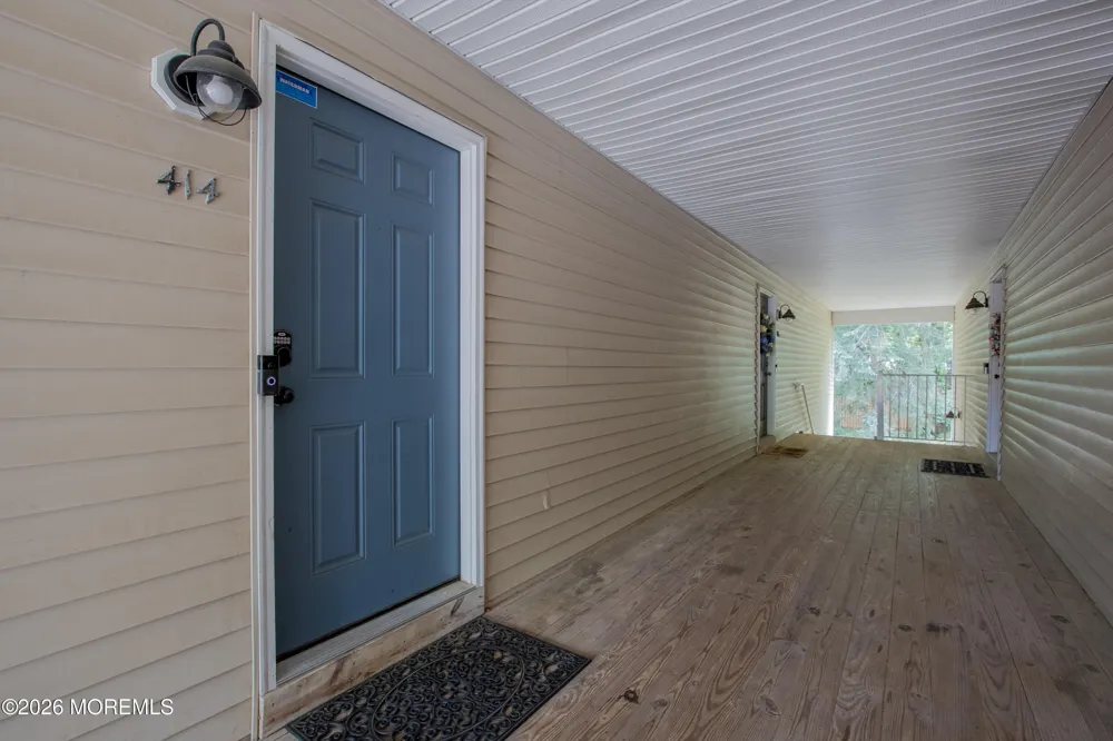 414 Wedgewood Circle #25 Belford, NJ 07718