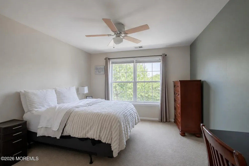 414 Wedgewood Circle #25 Belford, NJ 07718