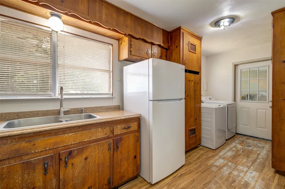 716 County Road 4757 Boyd, TX 76023