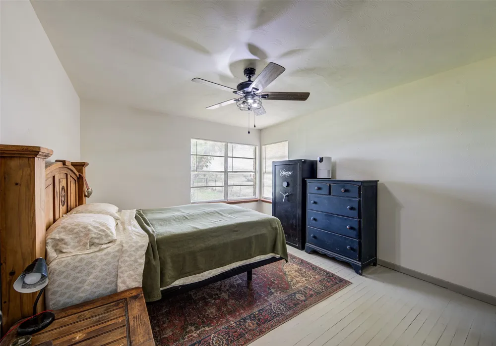 716 County Road 4757 Boyd, TX 76023