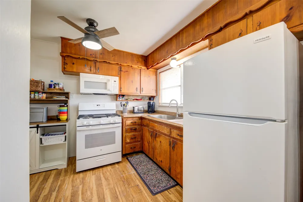 716 County Road 4757 Boyd, TX 76023