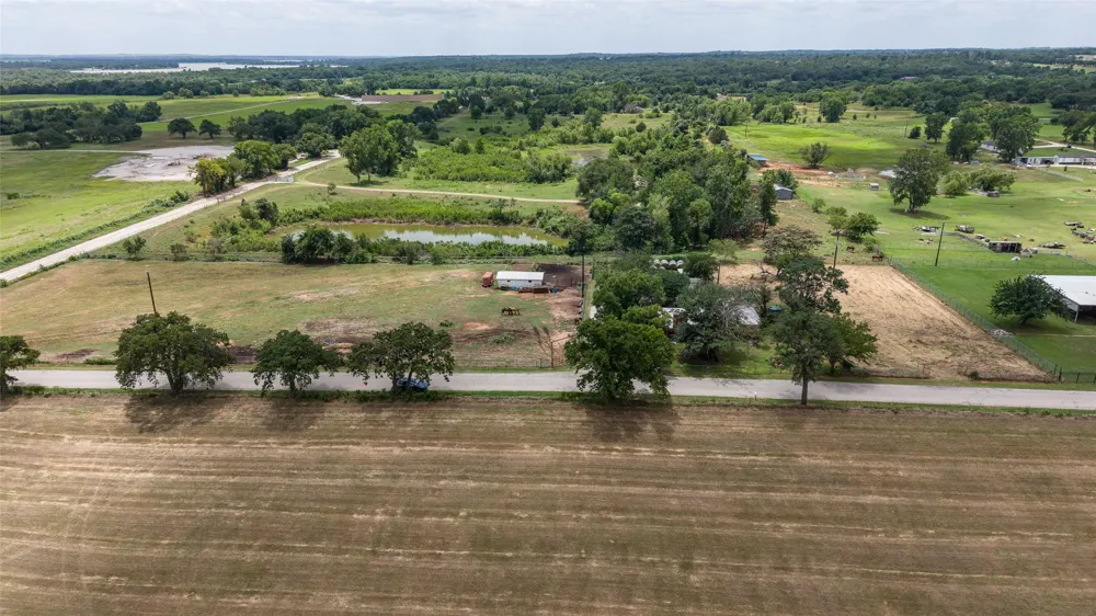 716 County Road 4757 Boyd, TX 76023