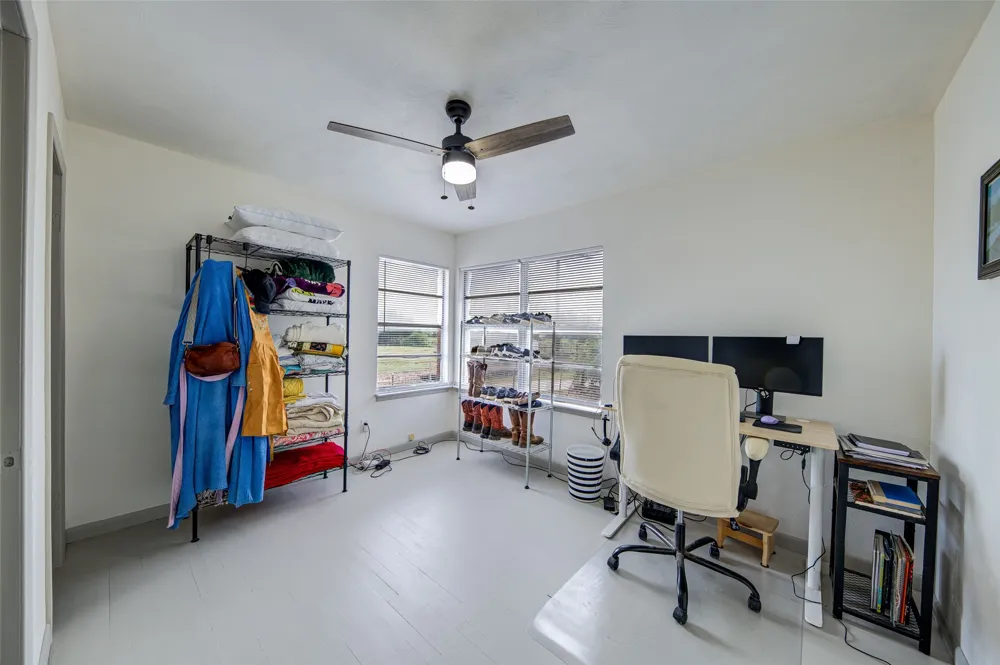 716 County Road 4757 Boyd, TX 76023