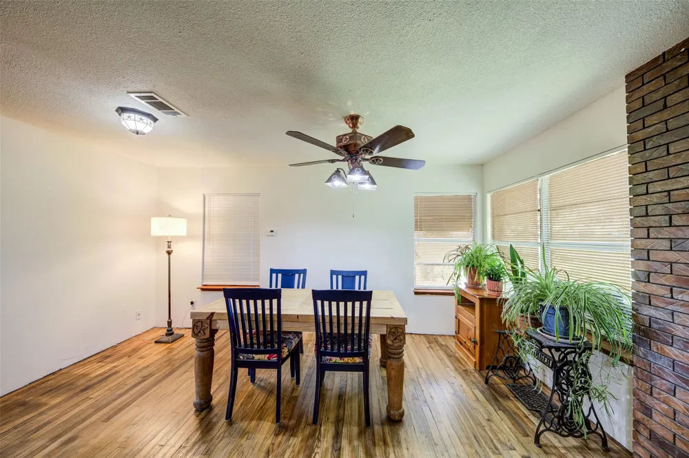716 County Road 4757 Boyd, TX 76023