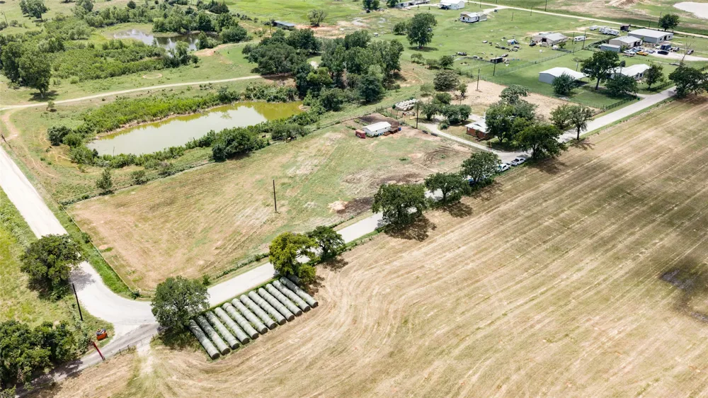 716 County Road 4757 Boyd, TX 76023