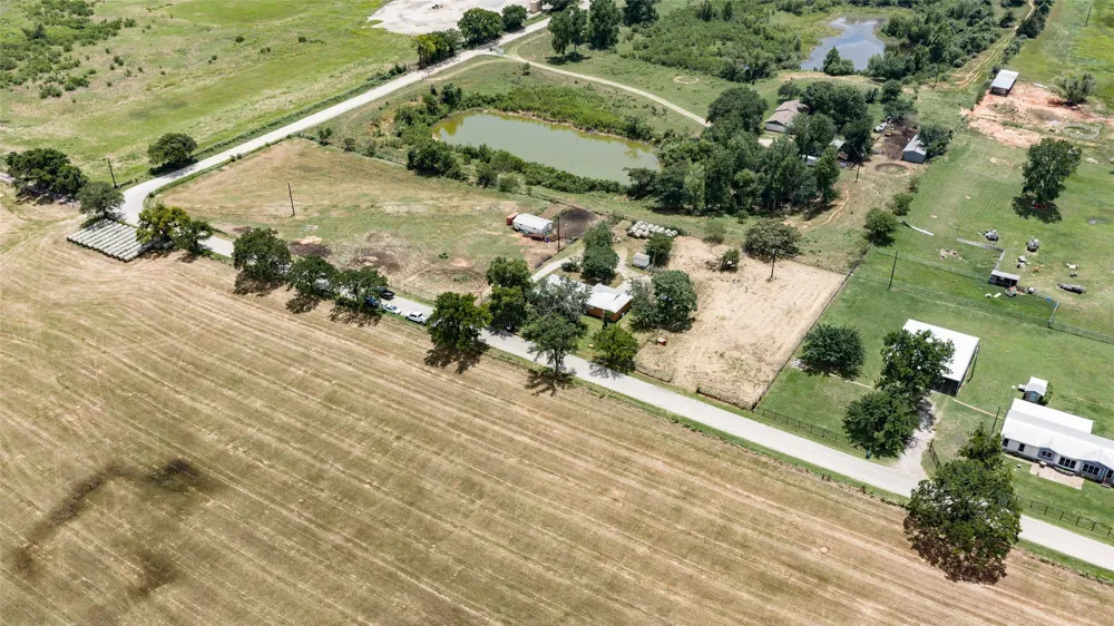 716 County Road 4757 Boyd, TX 76023
