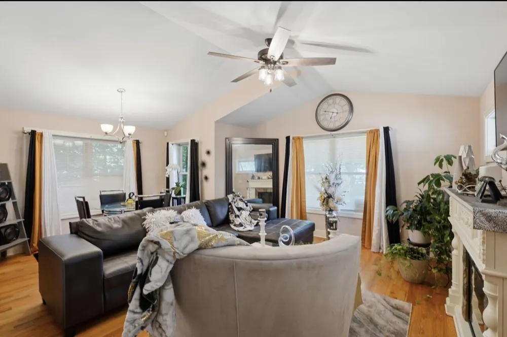 1015 Monroe Street Benton Harbor, MI 49022