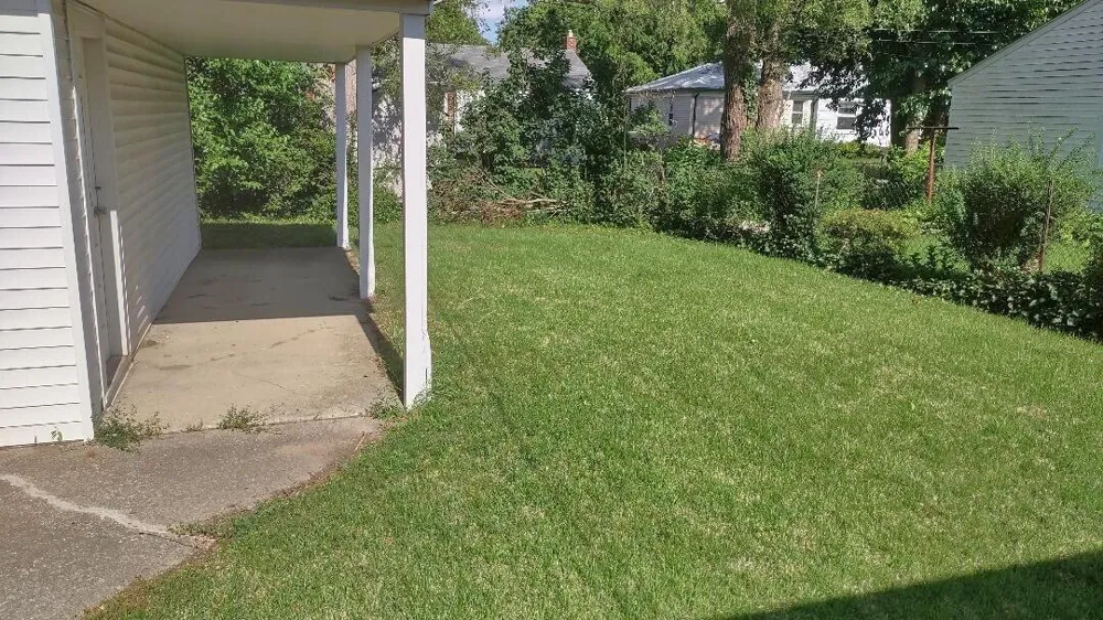 9928 Roseland Street Livonia, MI 48150