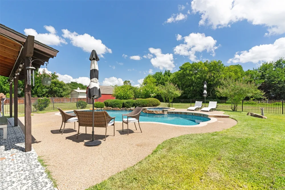 2305 Silver Maple Drive St Paul, TX 75098