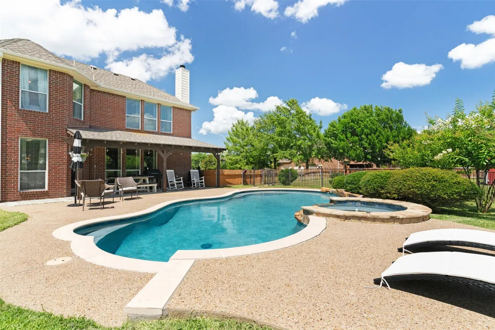 2305 Silver Maple Drive St Paul, TX 75098