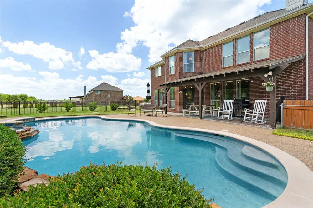 2305 Silver Maple Drive St Paul, TX 75098