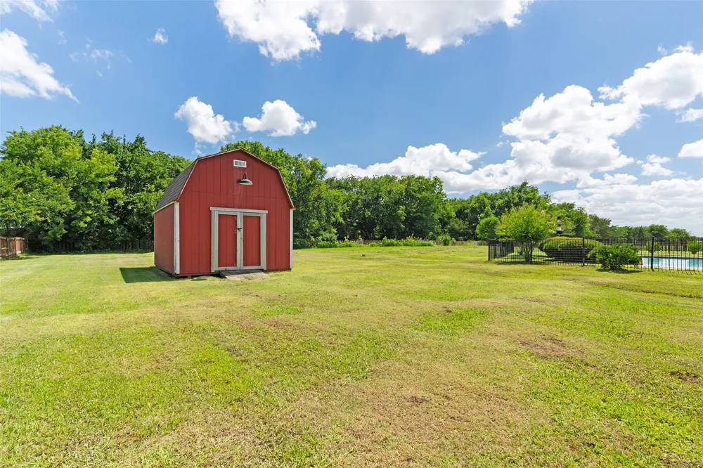 2305 Silver Maple Drive St Paul, TX 75098