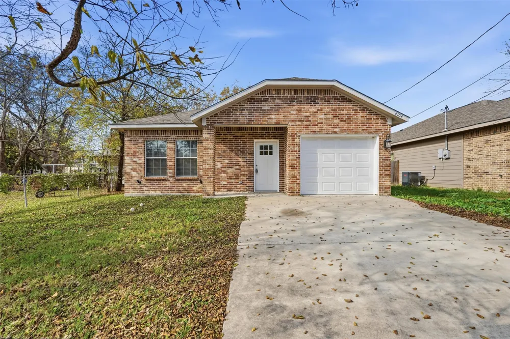 4104 Gordon Street Greenville, TX 75401