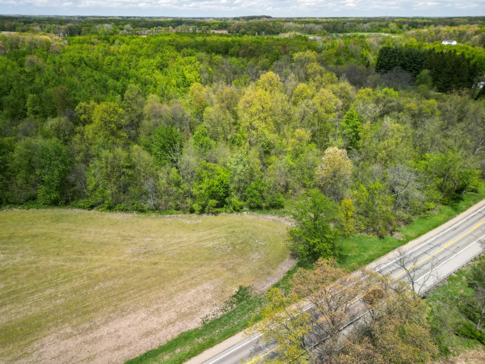 4 Bunkerhill Road Jackson, MI 49201