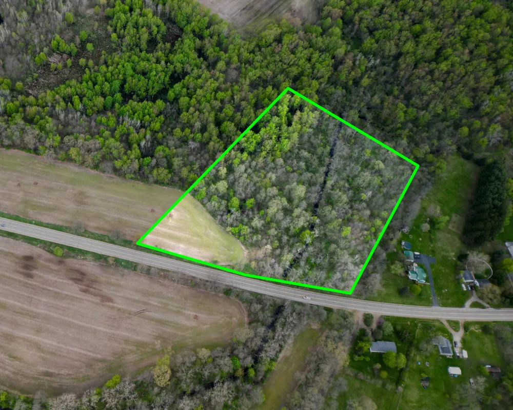 4 Bunkerhill Road Jackson, MI 49201