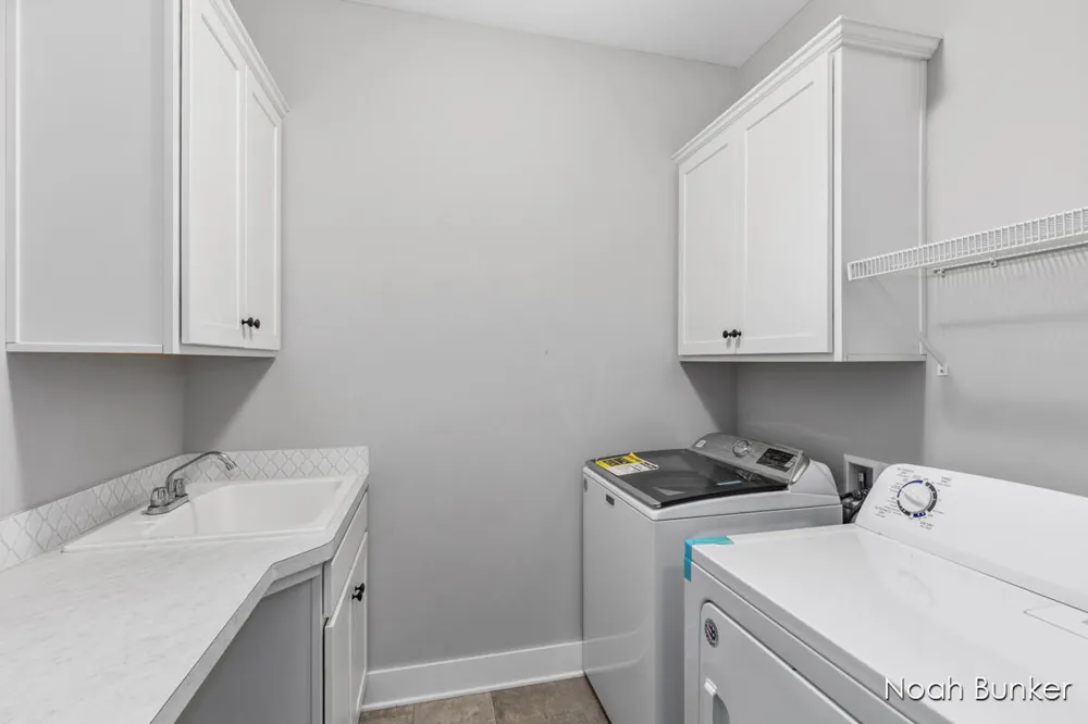 3857 Winsome Drive Hudsonville, MI 49426