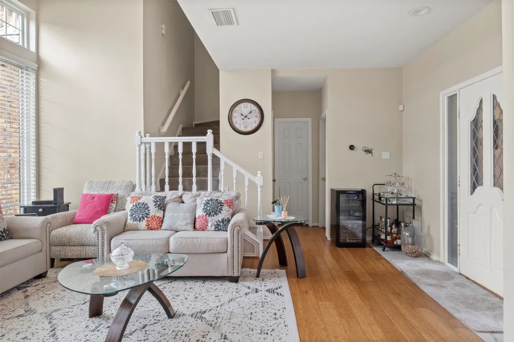 215 Cimarron Trail #1 Irving, TX 75063