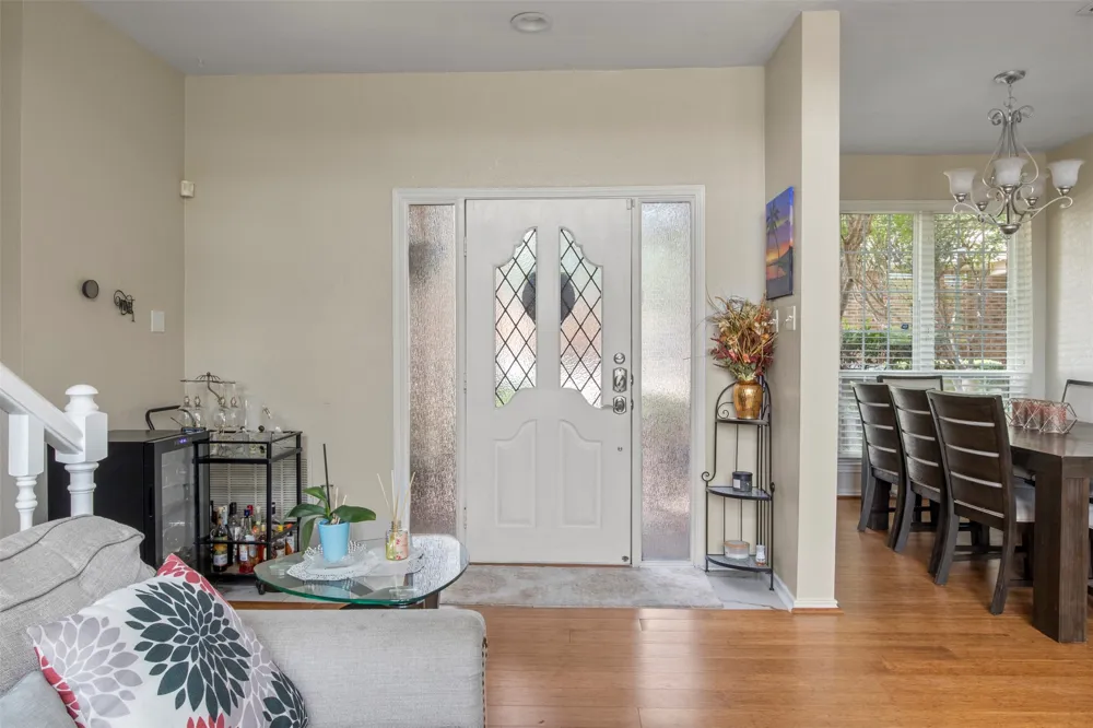 215 Cimarron Trail #1 Irving, TX 75063