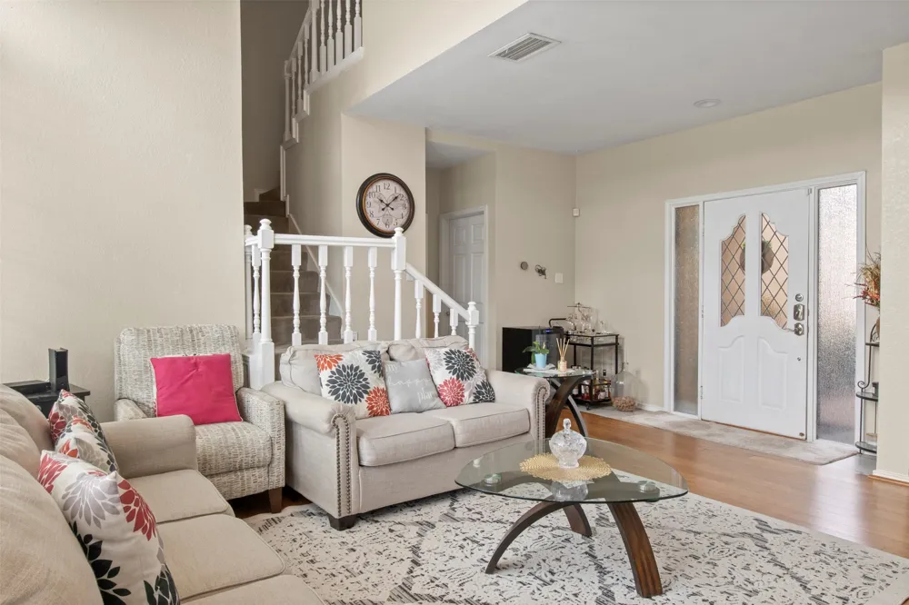 215 Cimarron Trail #1 Irving, TX 75063