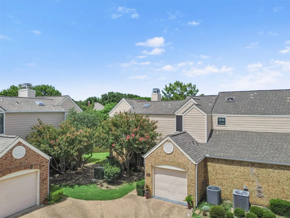 215 Cimarron Trail #1 Irving, TX 75063